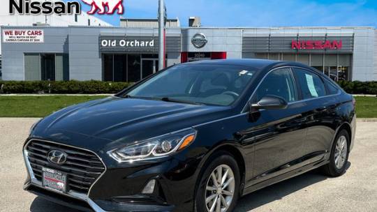 2019 Hyundai Sonata SE — Sedan — 70,583 mi — Skokie, IL