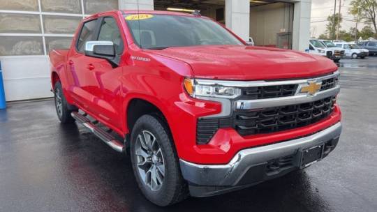 2024 Chevrolet Silverado 1500 LT — Pickup Truck — 5,296 mi — Oswego, NY
