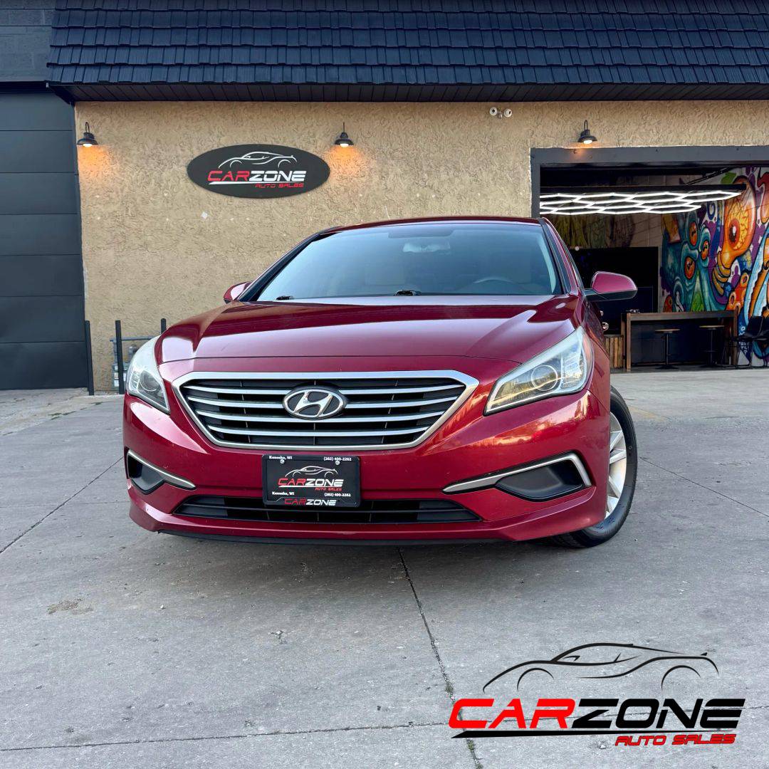 2016 Hyundai Sonata SE — Sedan — 160,504 mi — Kenosha, WI