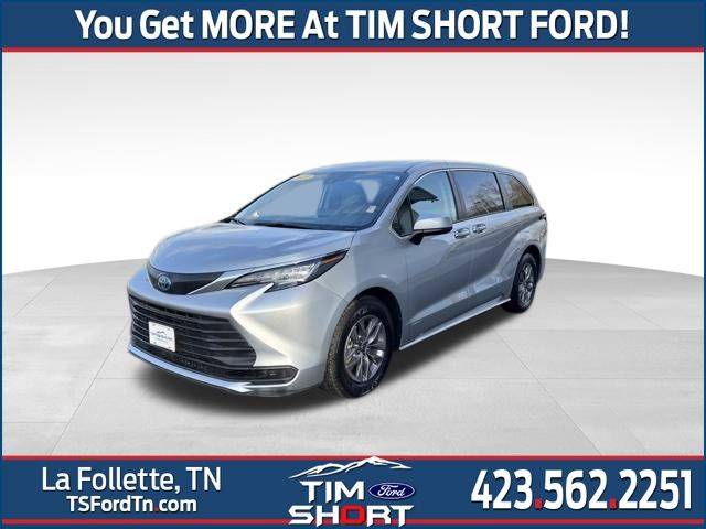 2021 Toyota Sienna LE — Minivan — 64,247 mi — La Follette, TN