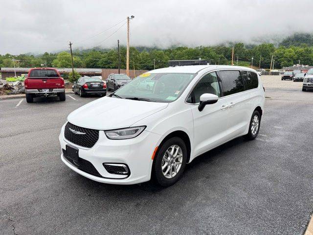 2023 Chrysler Pacifica Touring L — Minivan — 72,661 mi — La Follette, TN
