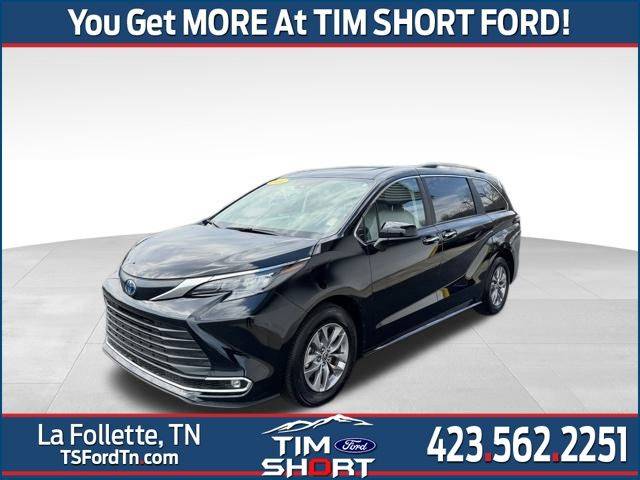 2024 Toyota Sienna XLE — Minivan — 18,595 mi — La Follette, TN