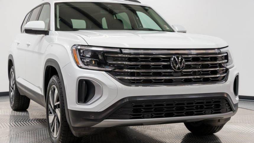 2024 Volkswagen Atlas SE with Technology — SUV — 34,772 mi — Kansas City, KS