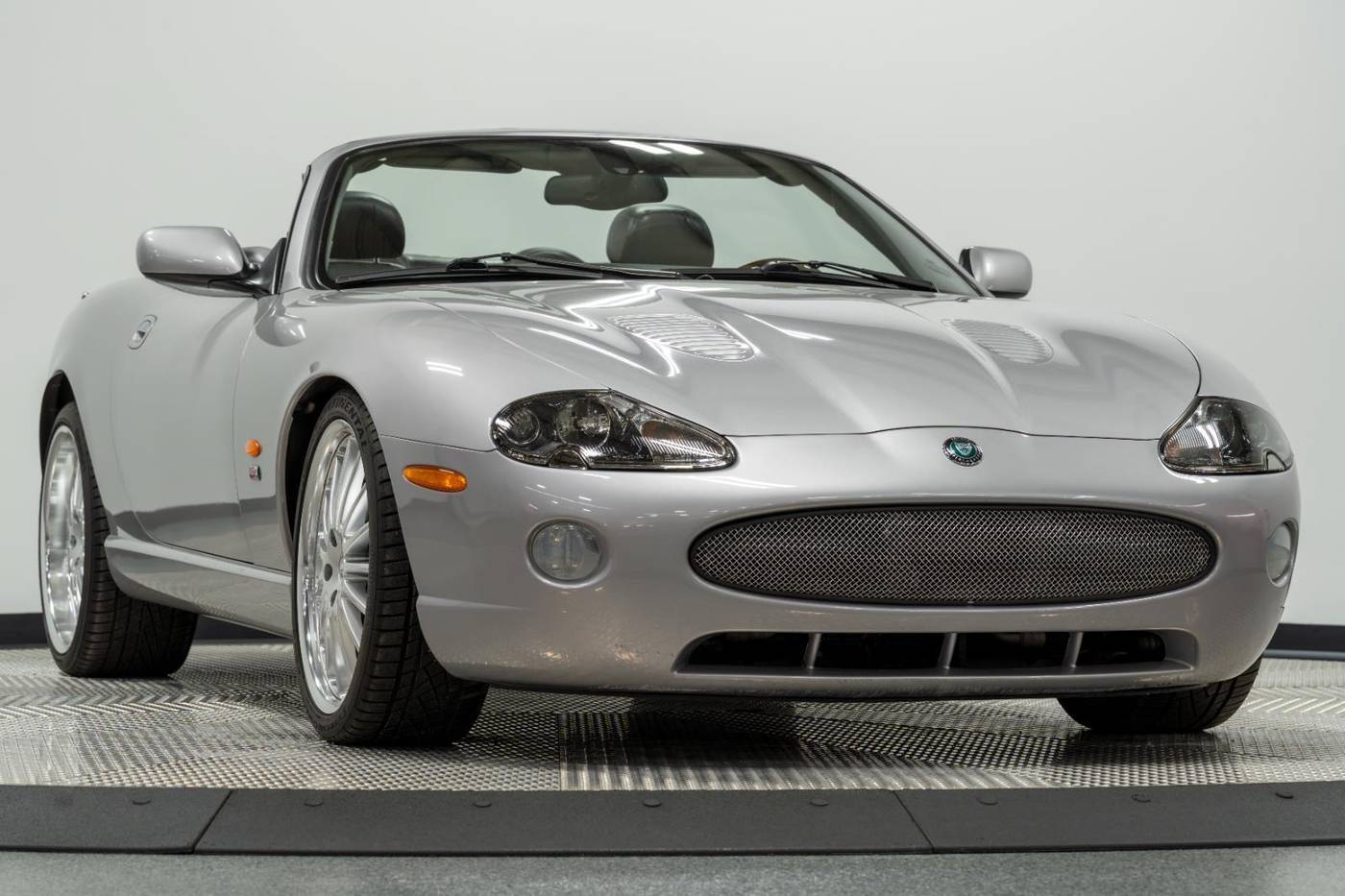 2005 Jaguar XK8 R — Convertible — 48,417 mi — Kansas City, KS