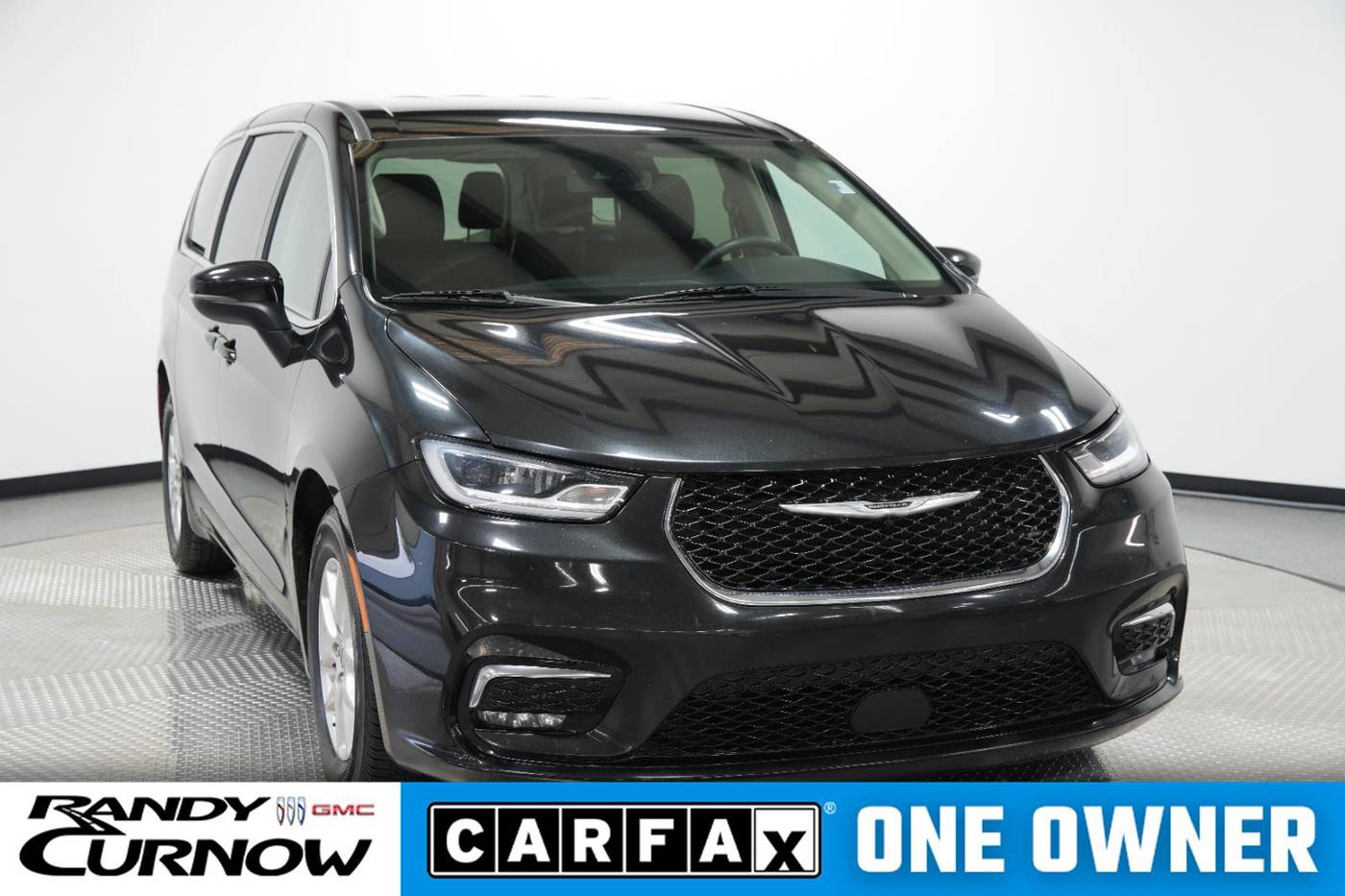 2023 Chrysler Pacifica Touring L — Minivan — 69,169 mi — Kansas City, KS