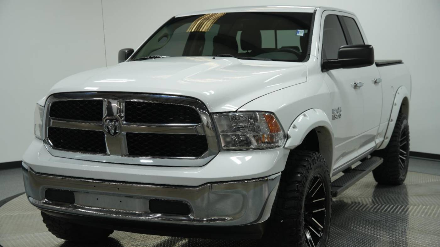 2017 Ram 1500 SLT — Pickup Truck — 113,914 mi — Kansas City, KS