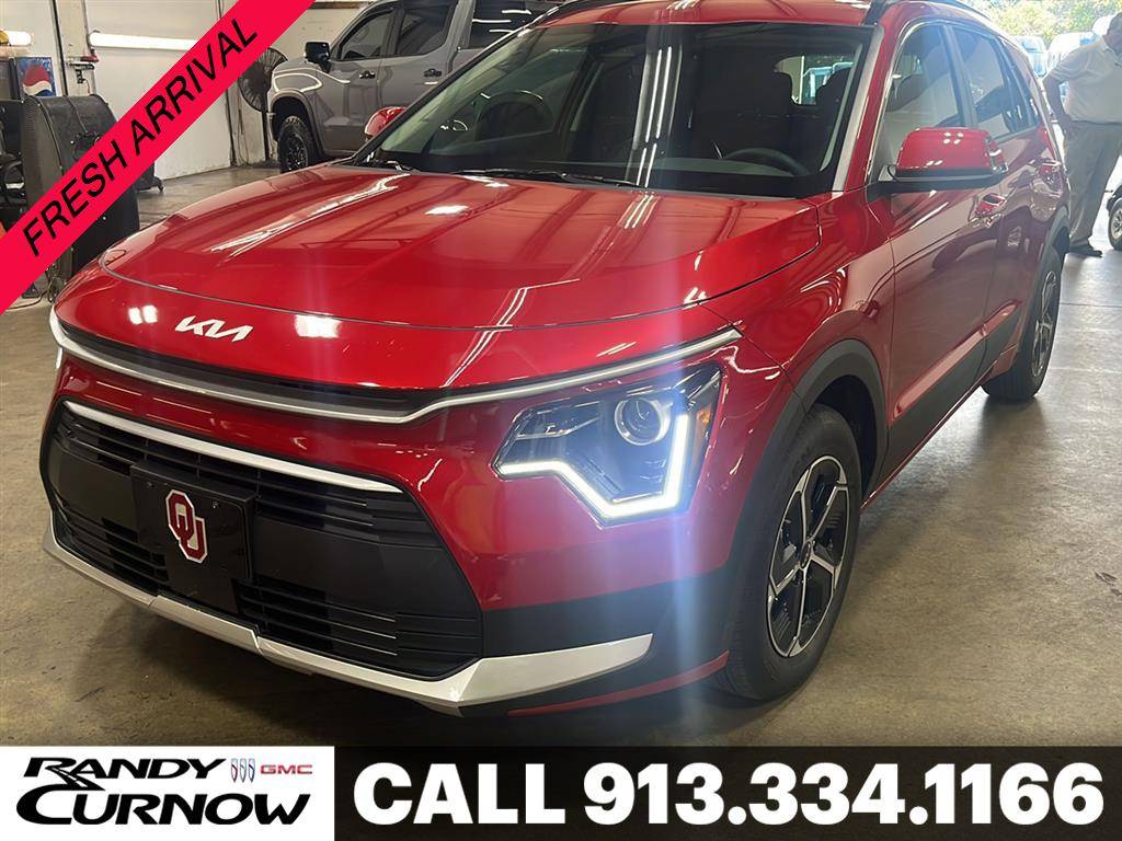 2025 Kia Niro Hybrid EX — SUV — 1,825 mi — Kansas City, KS
