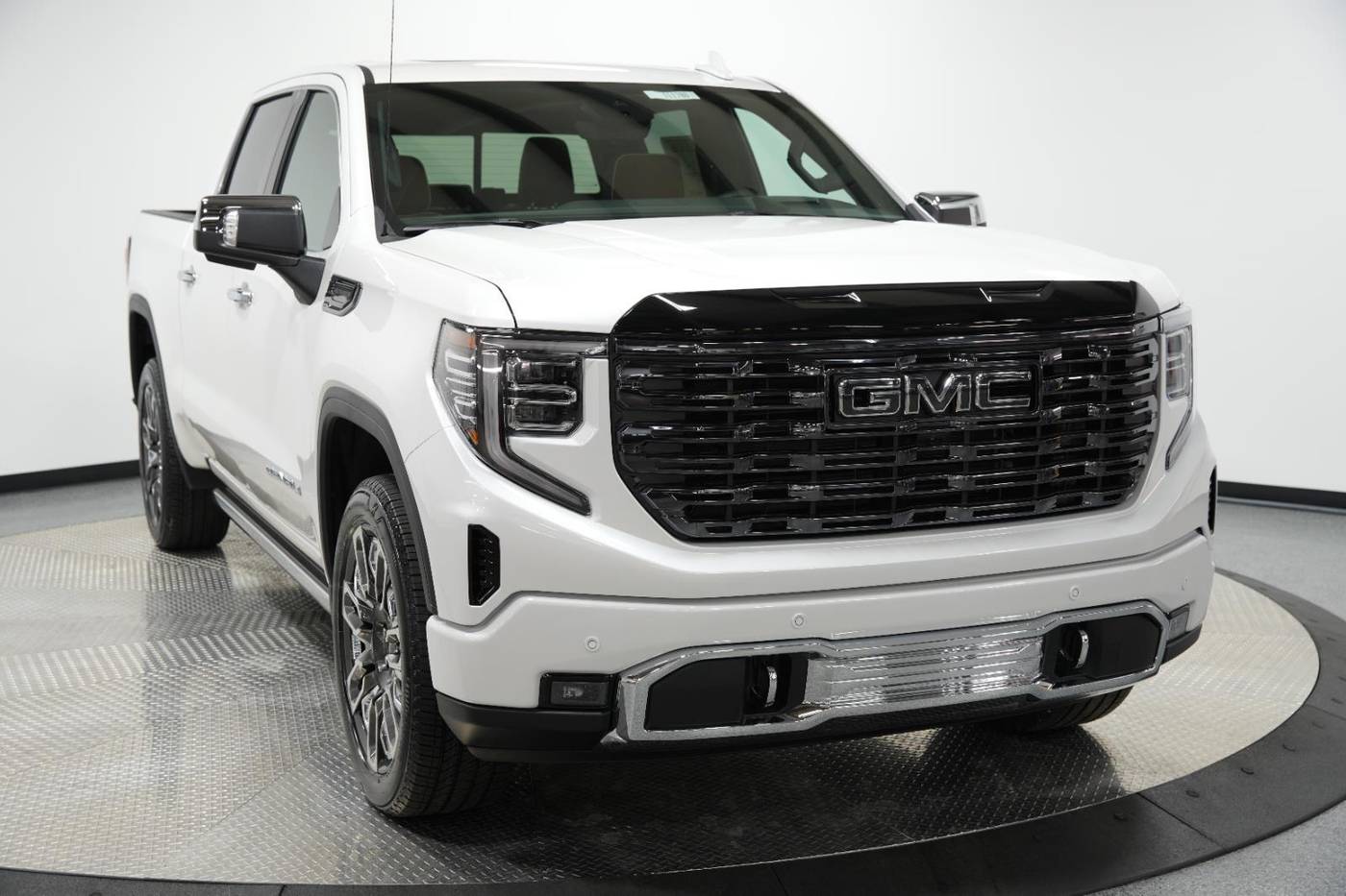 2025 GMC Sierra 1500 Denali Ultimate — Pickup Truck — 21,595 mi — Kansas City, KS