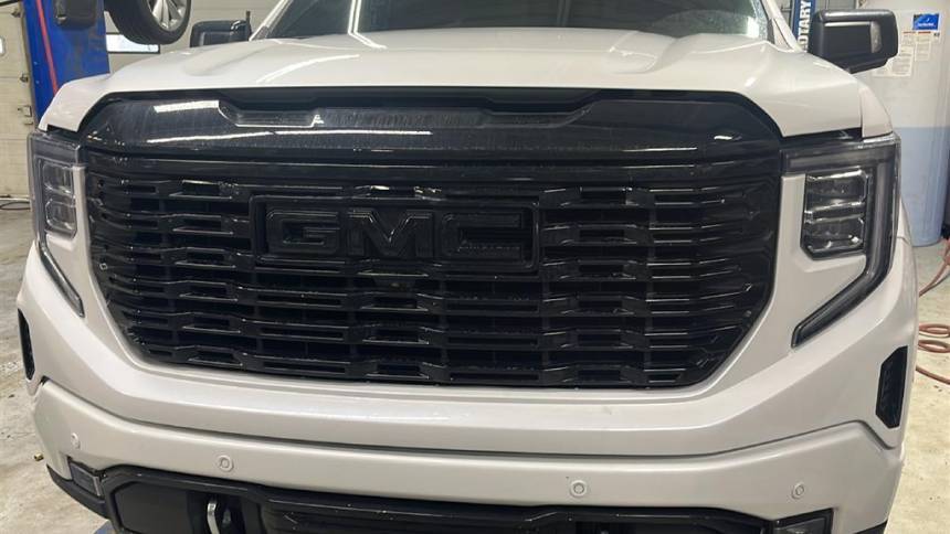 2023 GMC Sierra 1500 Denali — Pickup Truck — 44,330 mi — Kansas City, KS