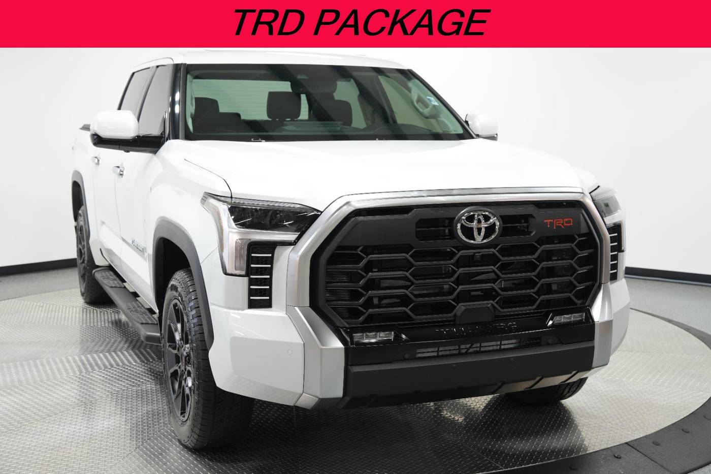 2022 Toyota Tundra Limited — Pickup Truck — 9,786 mi — Kansas City, KS