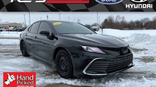 2023 Toyota Camry XLE — Sedan — 17,665 mi — Greenwood, IN