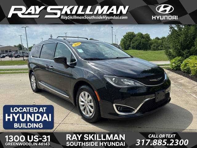 2019 Chrysler Pacifica Touring L — Minivan — 119,788 mi — Greenwood, IN