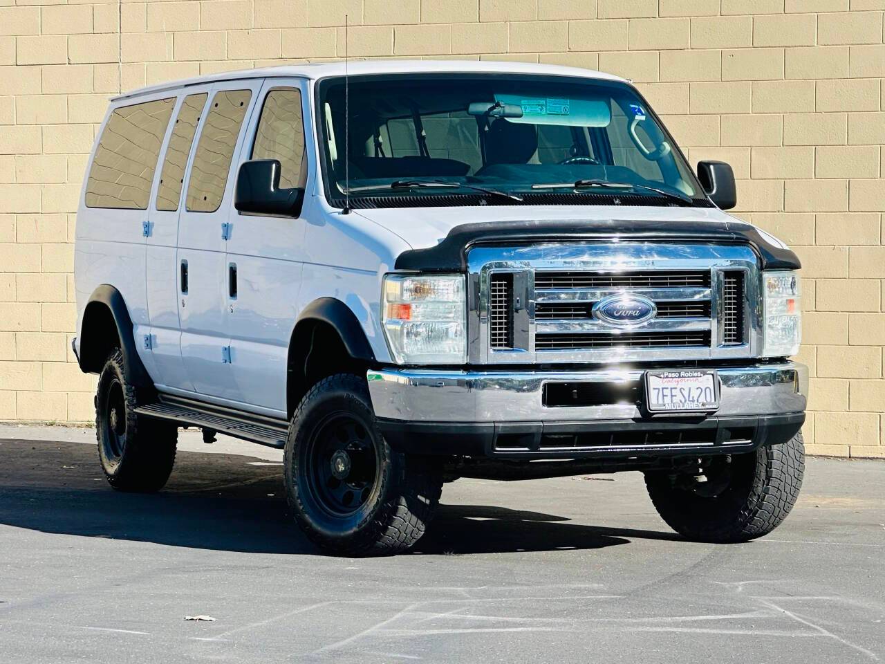 2009 Ford Econoline Wagon E-350 Super Duty XLT