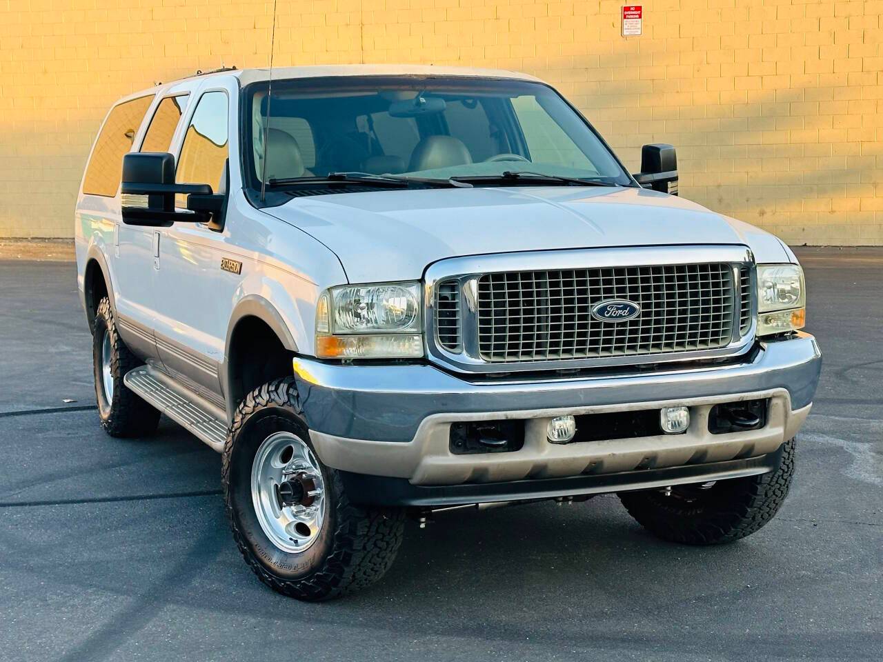 2001 Ford Excursion Limited — SUV — 220,754 mi — Sacramento, CA