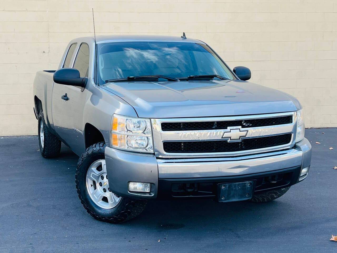 2008 Chevrolet Silverado 1500 WT — Pickup Truck — 146,938 mi — Sacramento, CA