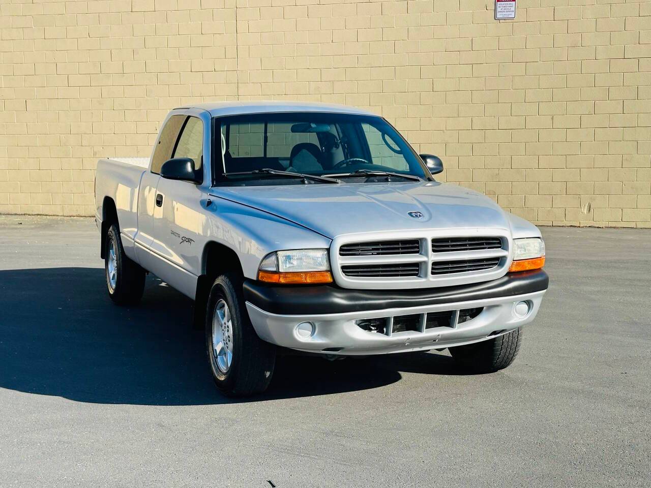 2001 Dodge Dakota Sport — Pickup Truck — 88,986 mi — Sacramento, CA