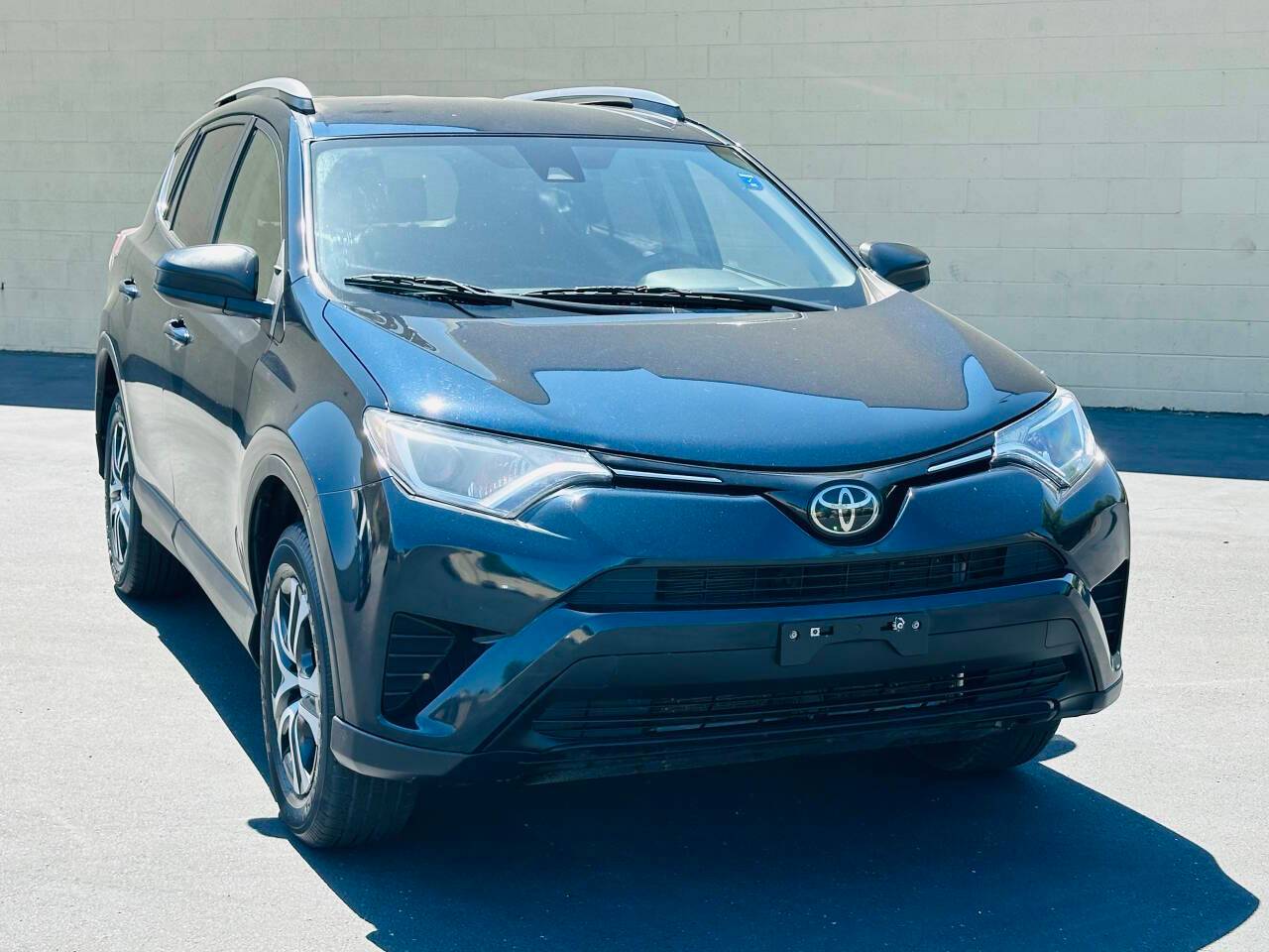 2018 Toyota RAV4 LE — SUV — 78,214 mi — Sacramento, CA