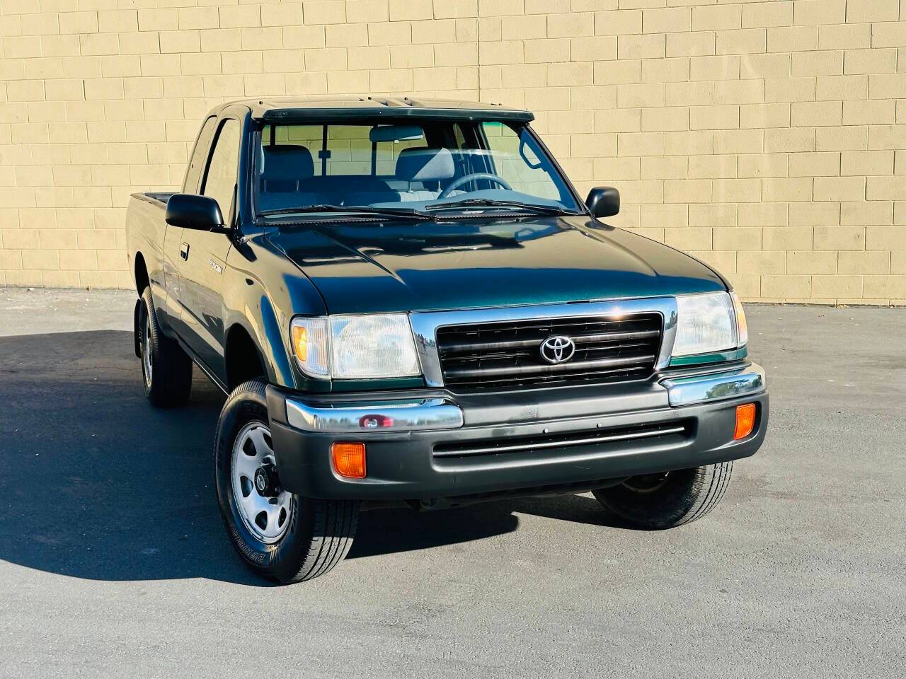 1999 Toyota Tacoma Base — Pickup Truck — 92,208 mi — Sacramento, CA