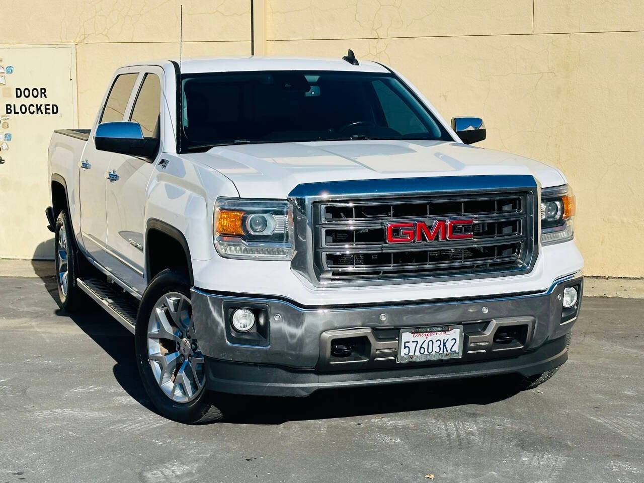 2015 GMC Sierra 1500 SLT — Pickup Truck — 160,582 mi — Sacramento, CA