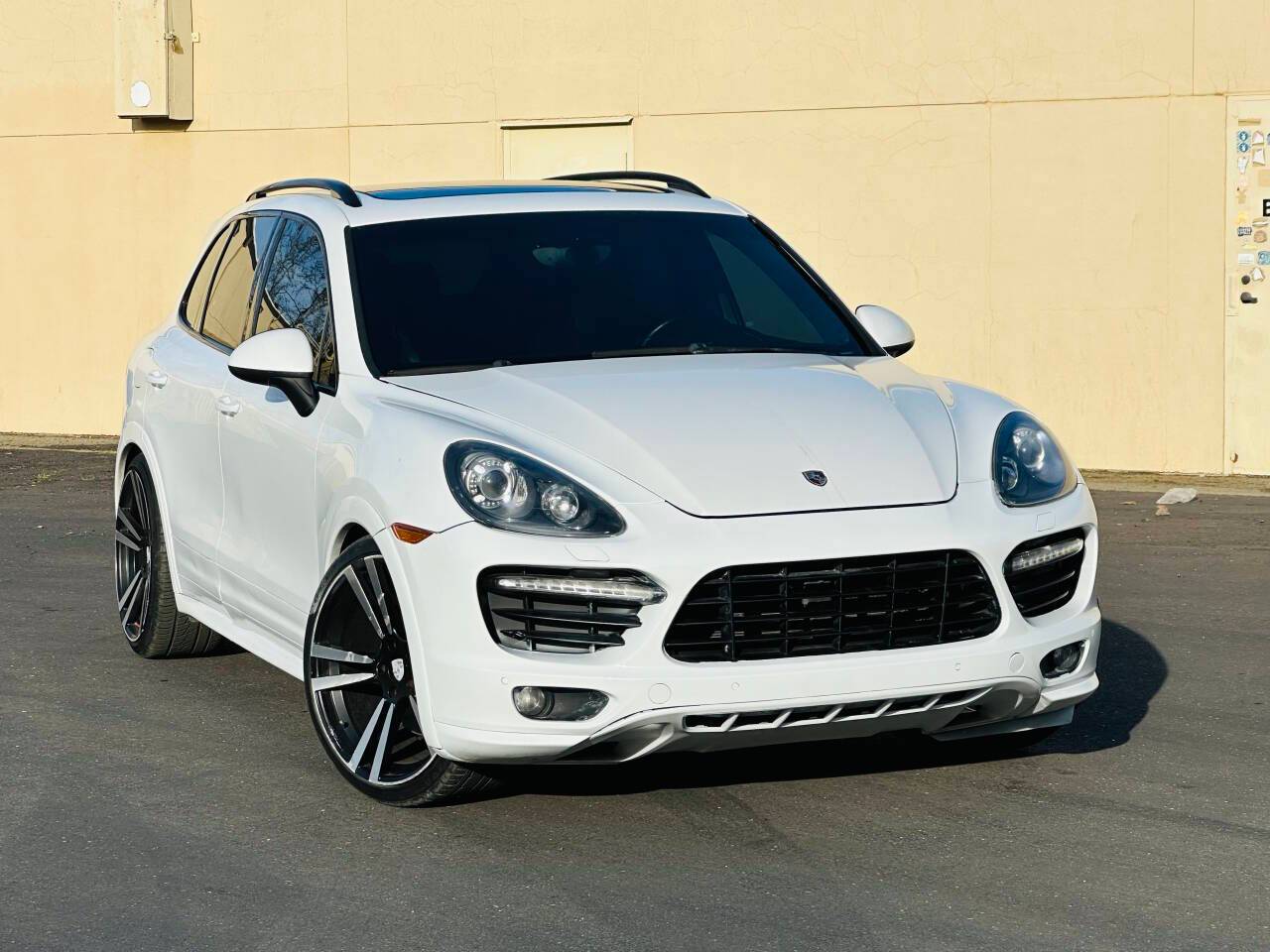 2013 Porsche Cayenne GTS
