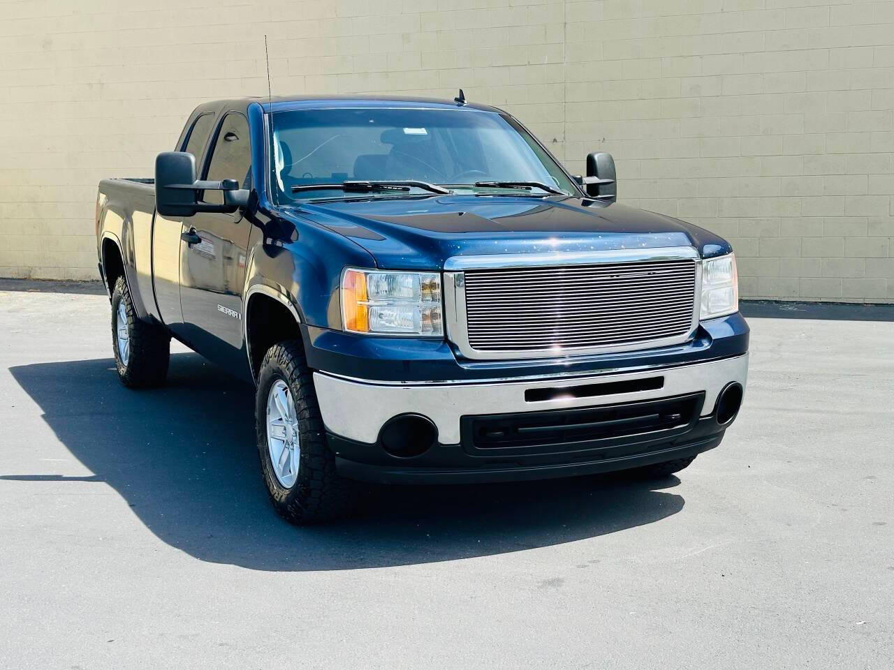 2009 GMC Sierra 1500 Work Truck — Pickup Truck — 155,538 mi — Sacramento, CA