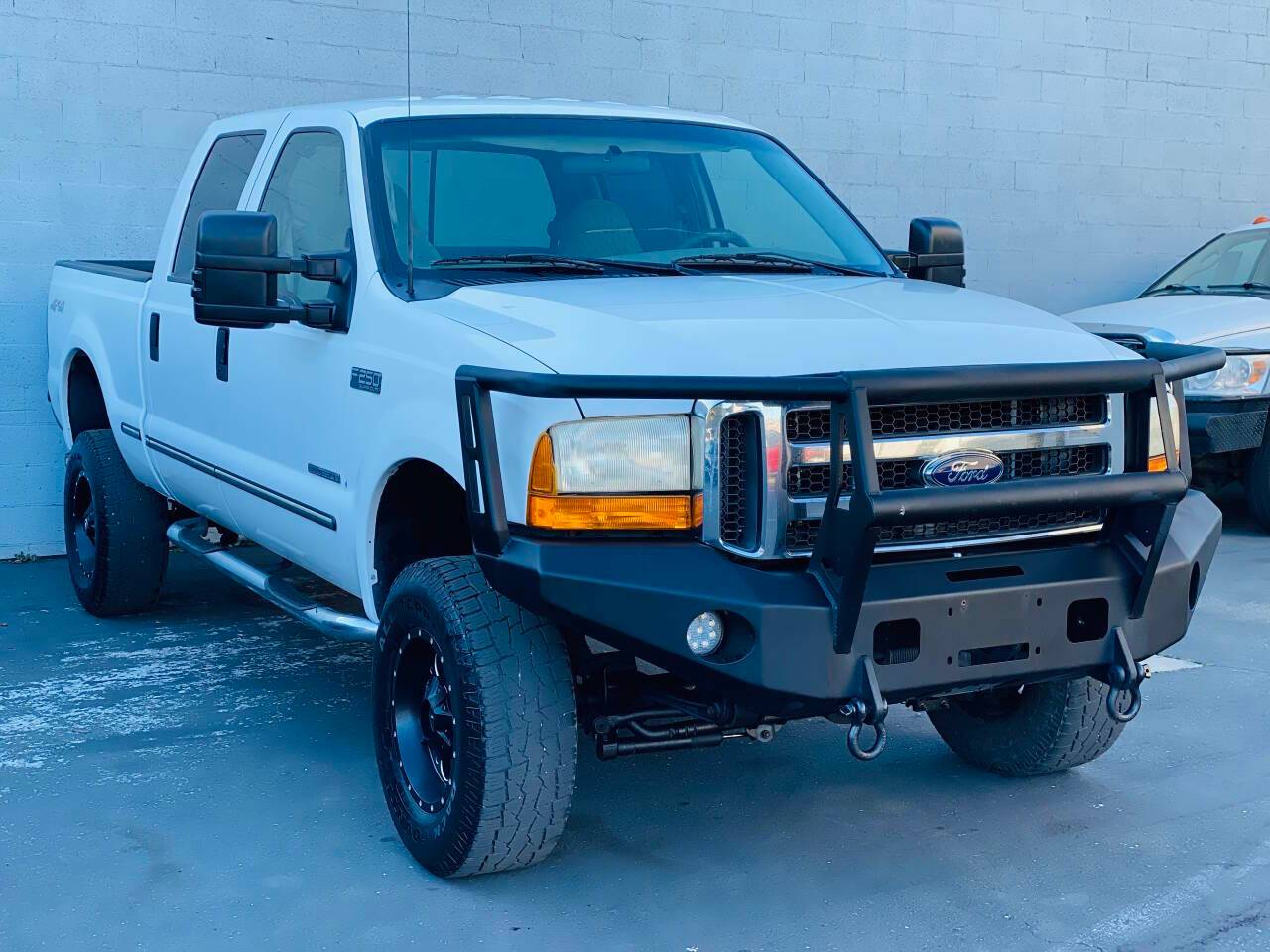 1999 Ford Super Duty F-250 XLT — Pickup Truck — 208,564 mi — Sacramento, CA