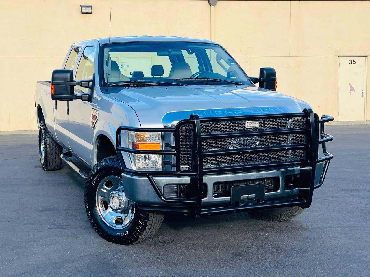 2008 Ford Super Duty F-350 XLT — Pickup Truck — 128,391 mi — Sacramento, CA