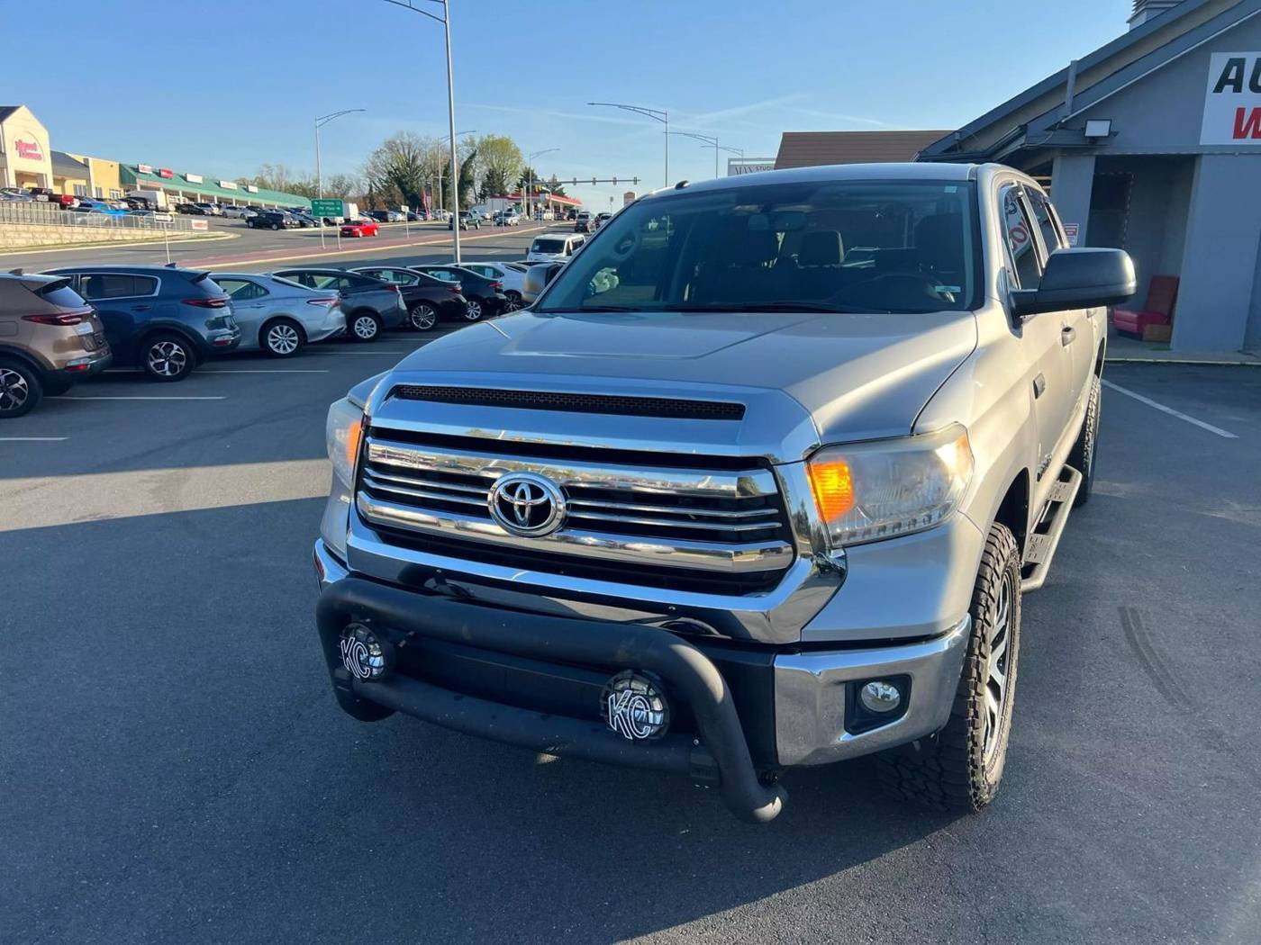 2017 Toyota Tundra SR5 — Pickup Truck — 115,804 mi — Woodbridge, VA