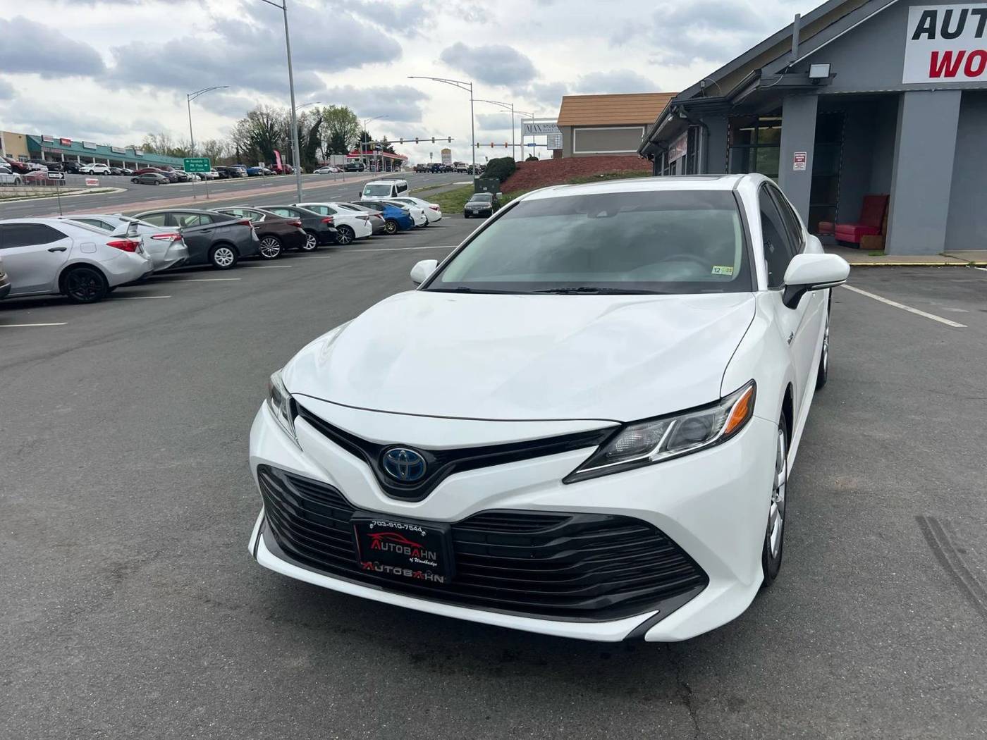 2018 Toyota Camry Hybrid LE — Sedan — 131,547 mi — Woodbridge, VA