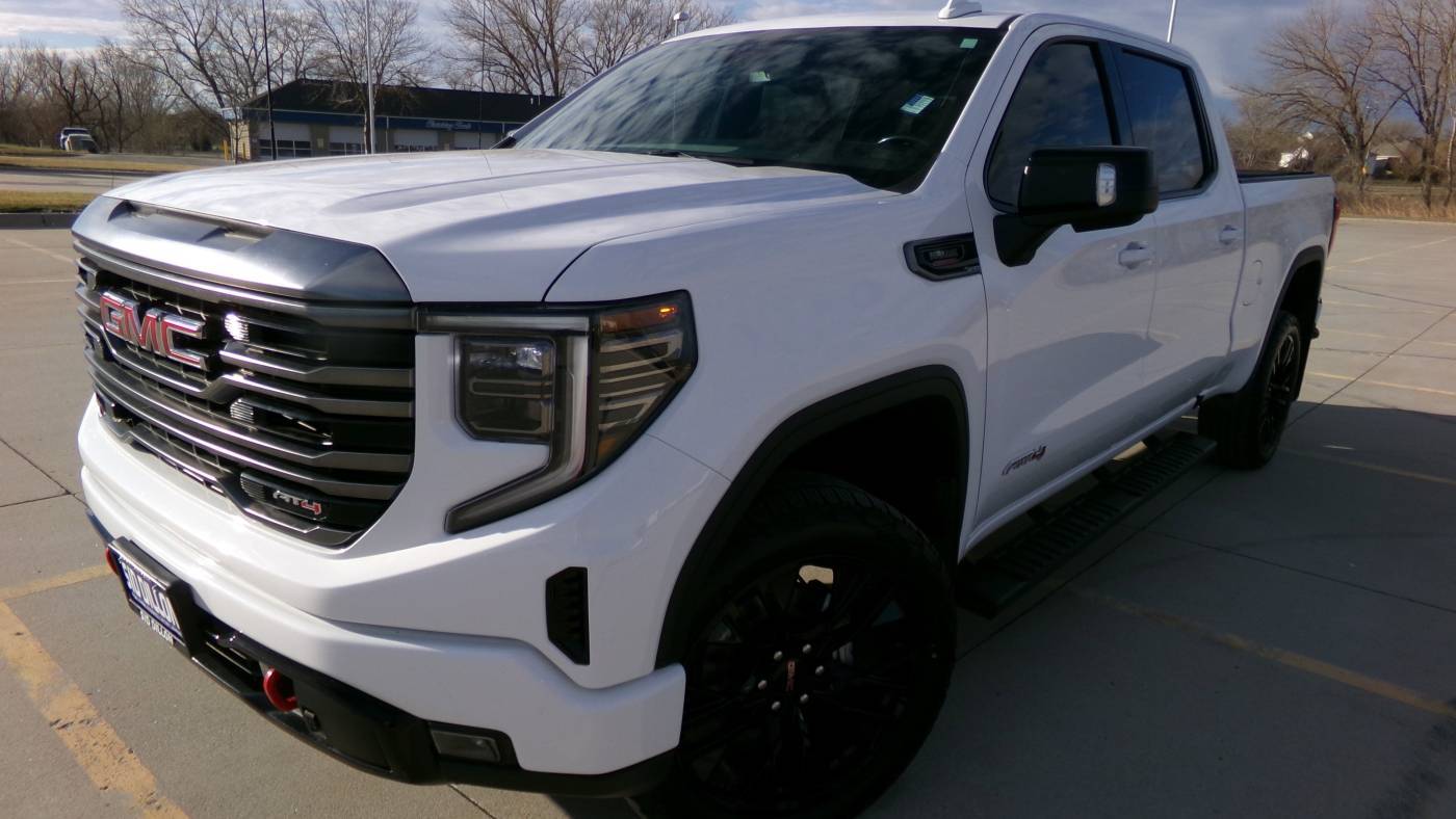2022 GMC Sierra 1500 AT4