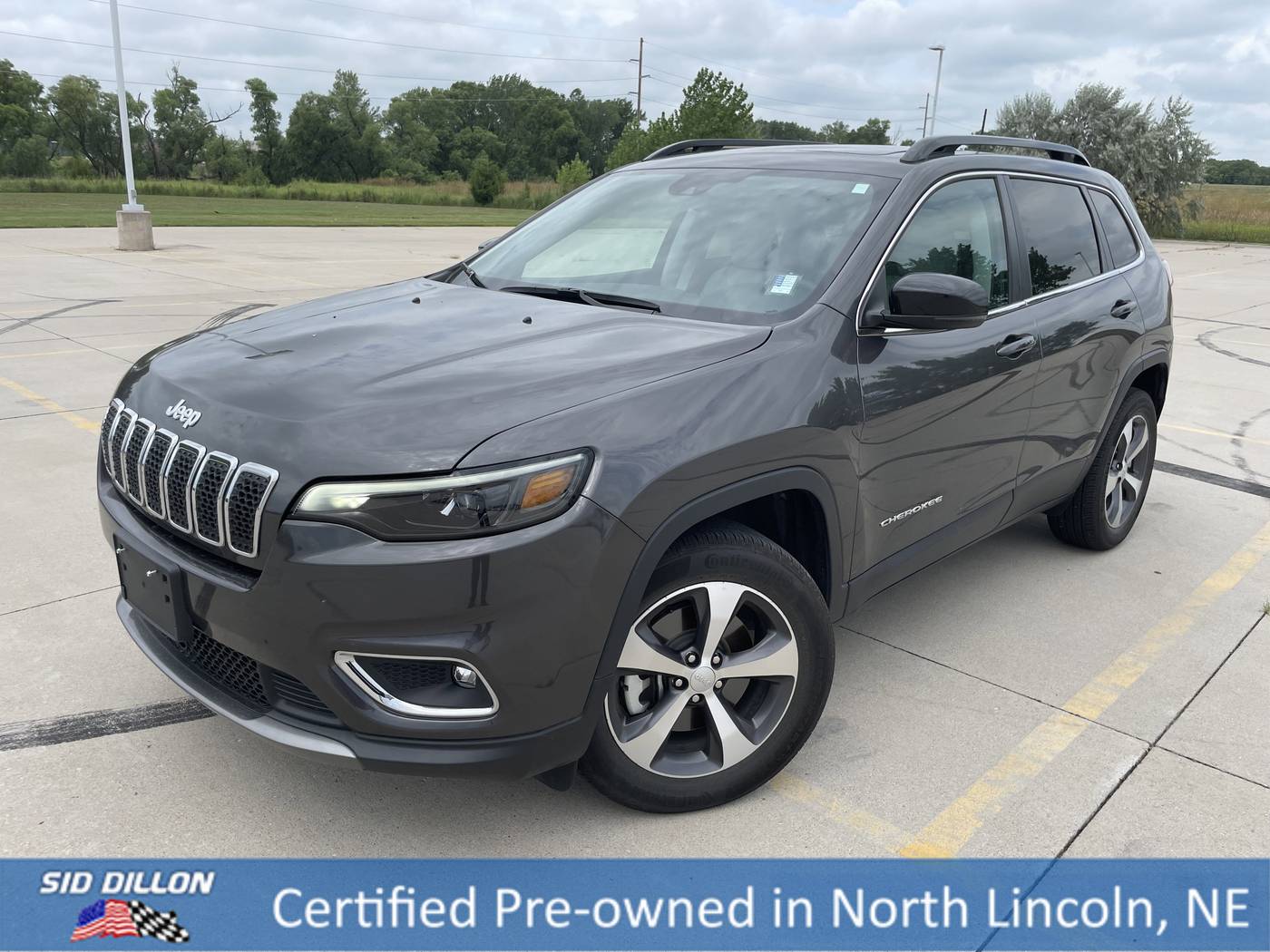 2022 Jeep Cherokee Limited — SUV — 10,627 mi — Lincoln, NE