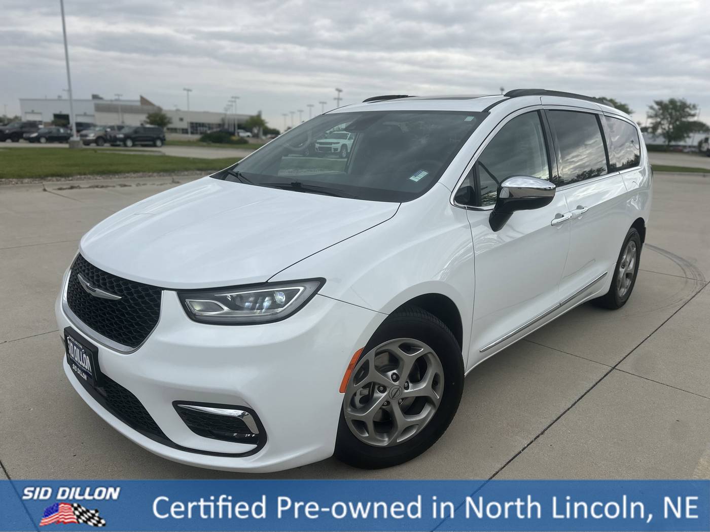 2023 Chrysler Pacifica Limited — Minivan — 60,083 mi — Lincoln, NE