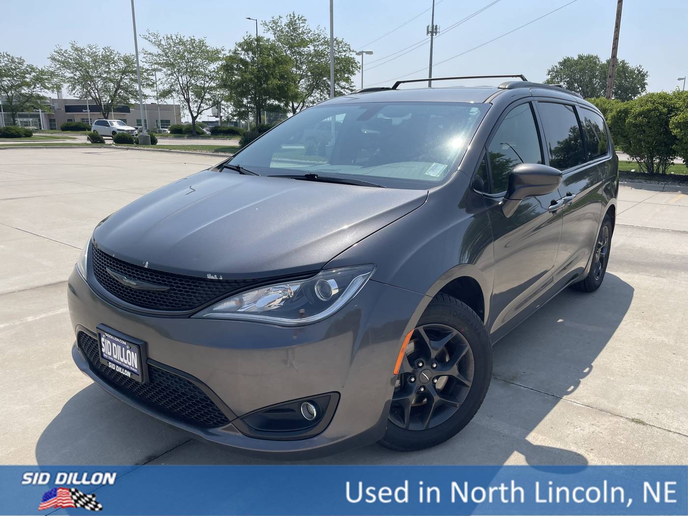 2019 Chrysler Pacifica Touring L — Minivan — 204,347 mi — Lincoln, NE