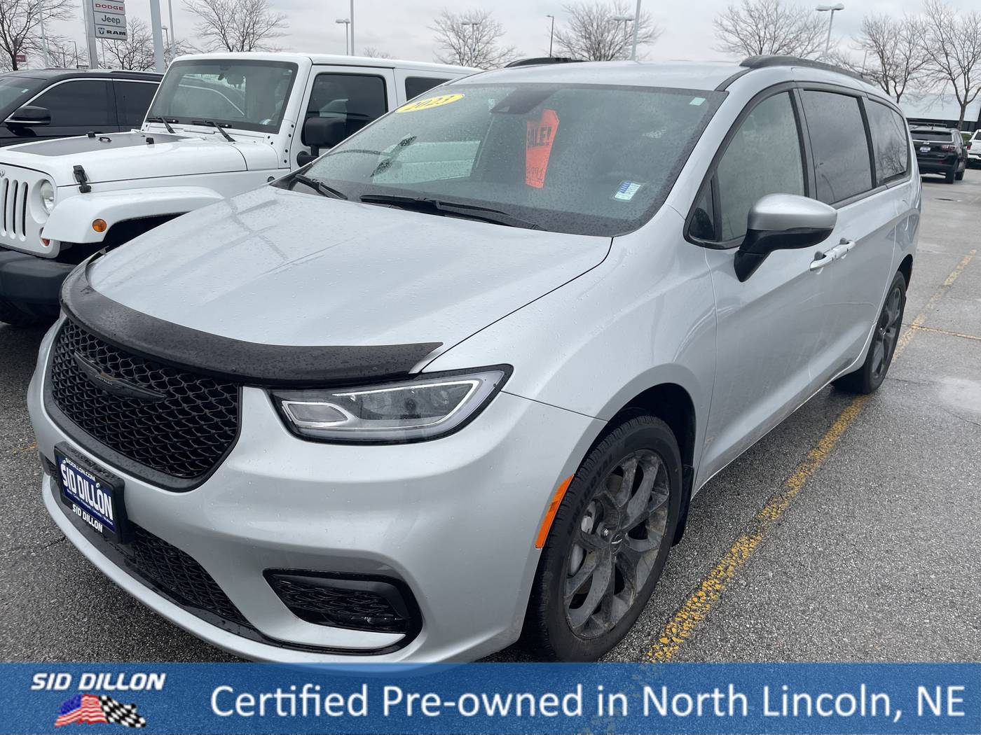 2023 Chrysler Pacifica Touring L — Minivan — 35,000 mi — Lincoln, NE