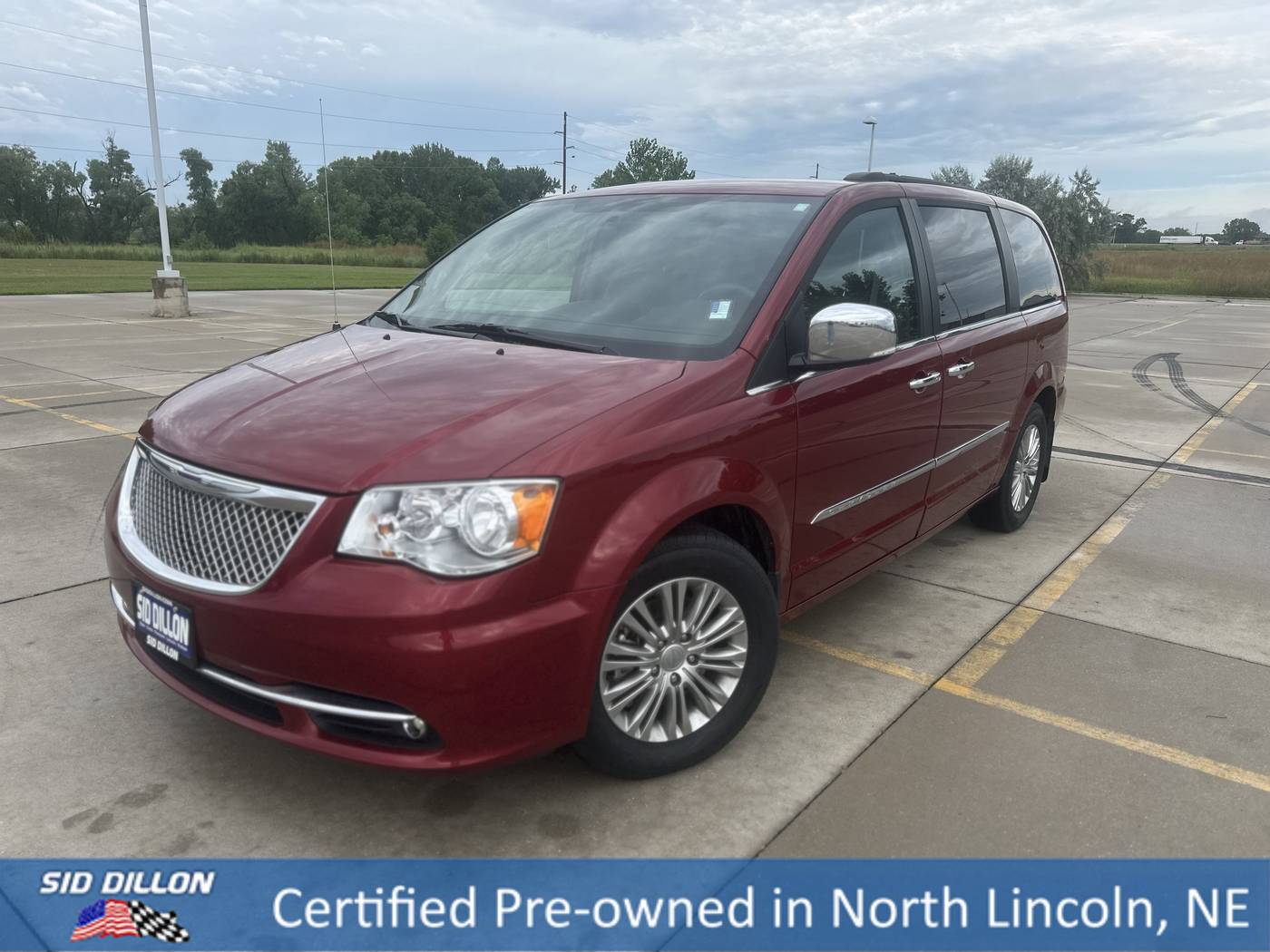 2016 Chrysler Town & Country Touring-L — Minivan — 42,271 mi — Lincoln, NE