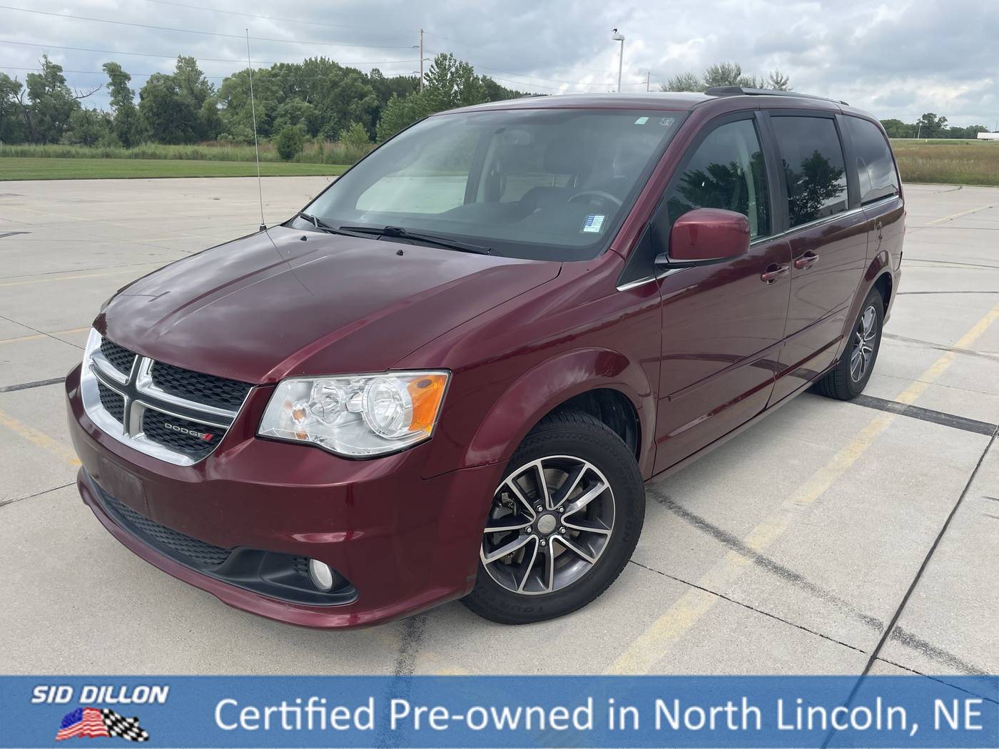 2017 Dodge Grand Caravan SXT — Minivan — 123,125 mi — Lincoln, NE