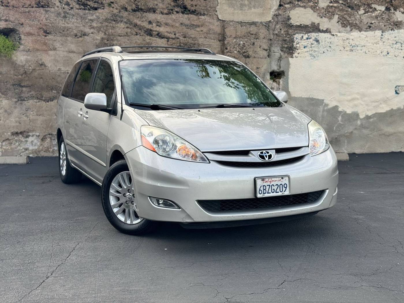 2008 Toyota Sienna XLE Limited — Minivan — 157,553 mi — Roseville, CA