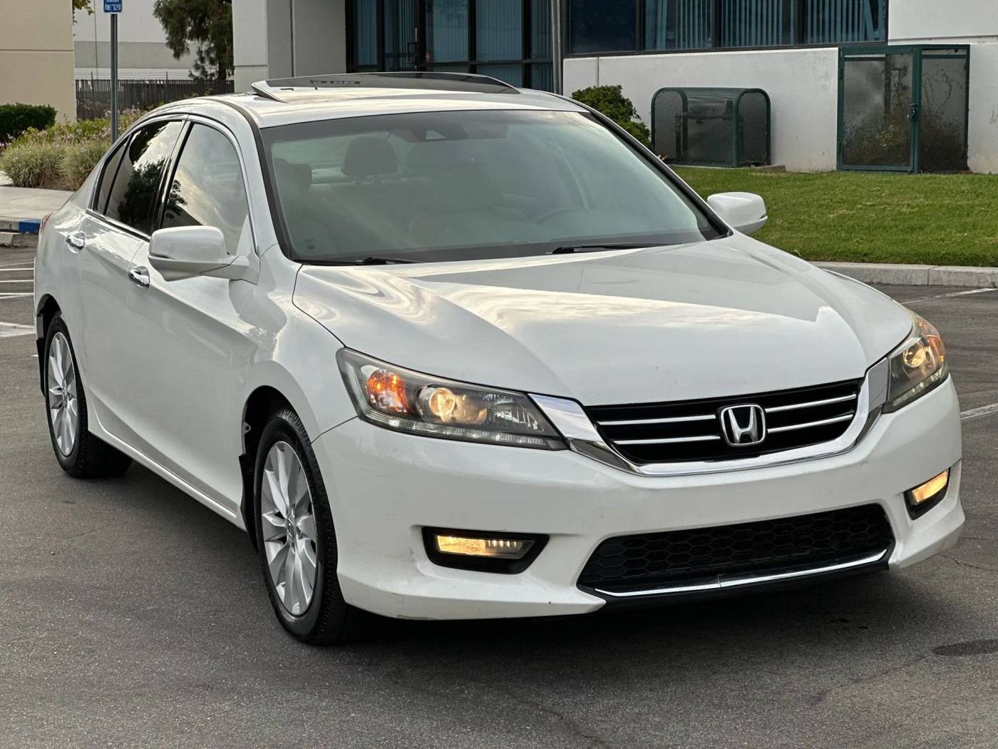 2014 Honda Accord EX-L V6 — Sedan — 117,324 mi — Corona, CA