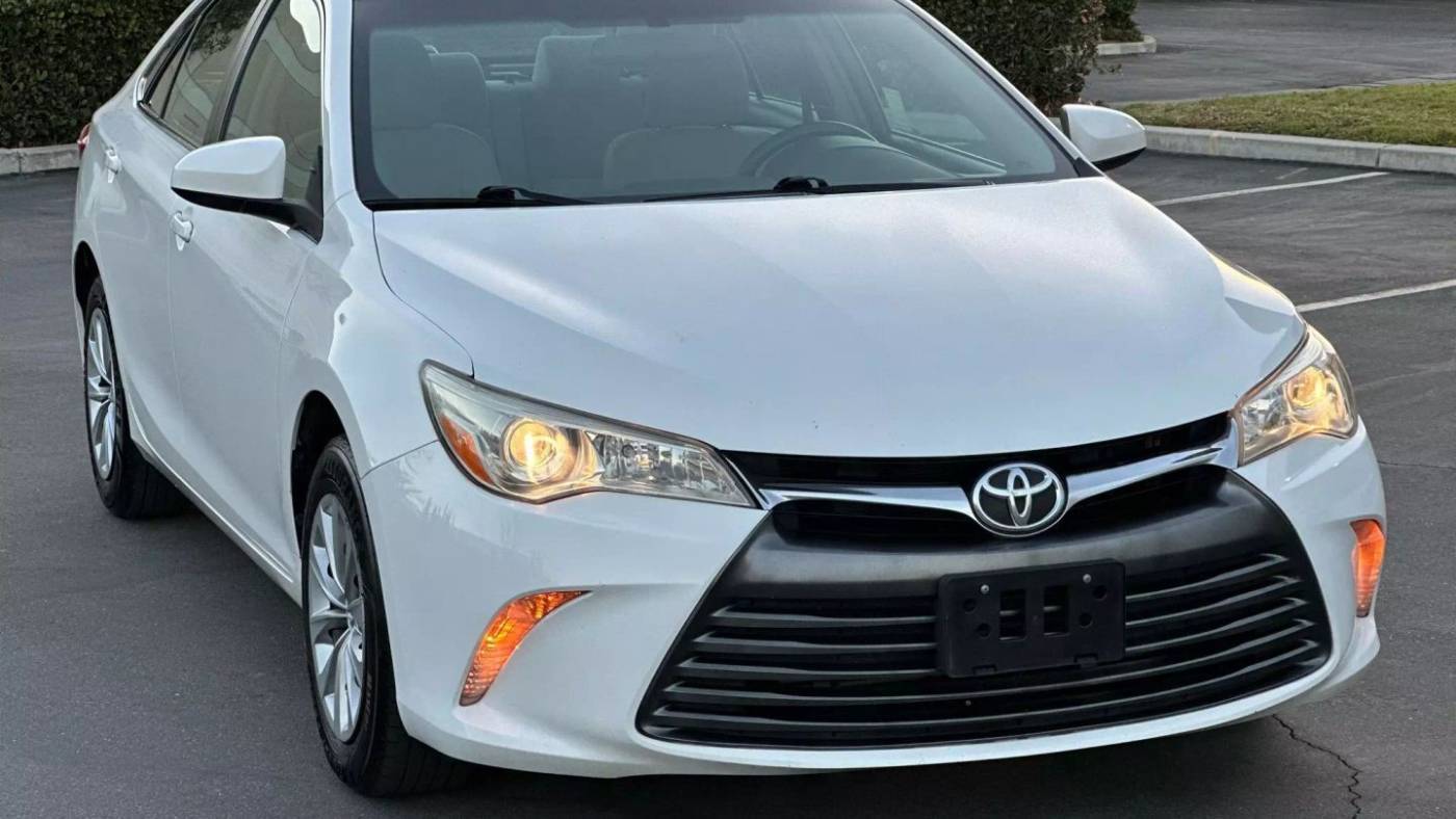 2017 Toyota Camry LE — Sedan — 107,164 mi — Corona, CA