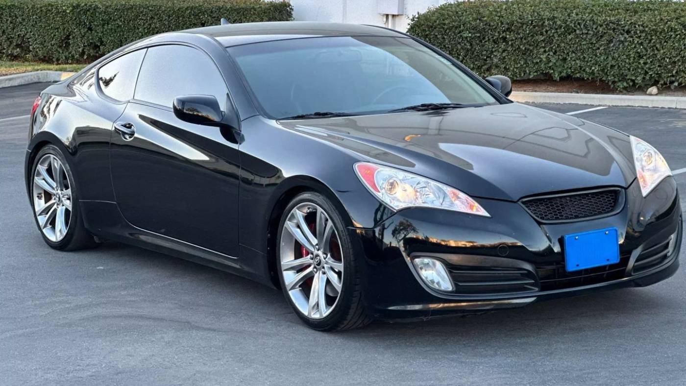 2011 Hyundai Genesis Coupe 3.8 R-Spec — Coupe — 61,826 mi — Corona, CA