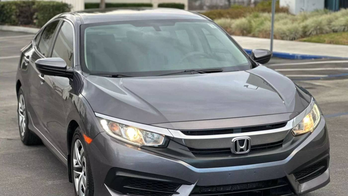 2016 Honda Civic LX — Sedan — 77,408 mi — Corona, CA