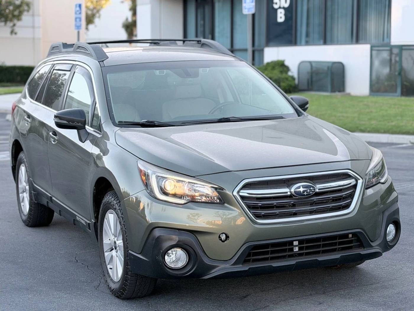 2018 Subaru Outback 2.5i Premium — SUV — 99,168 mi — Corona, CA
