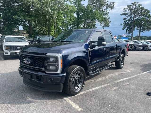 2023 Ford Super Duty F-350 LARIAT — Pickup Truck — 18,370 mi — Norfolk, VA
