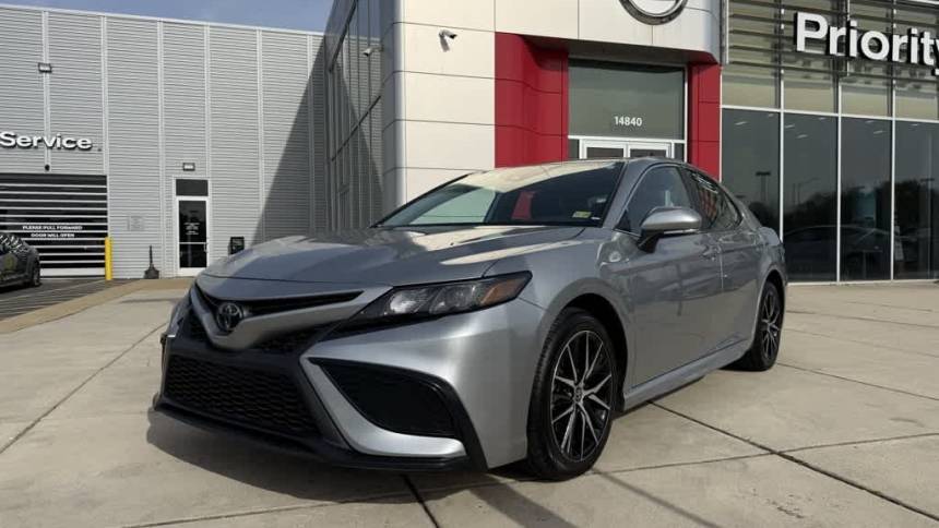 2023 Toyota Camry SE — Sedan — 33,076 mi — Chantilly, VA