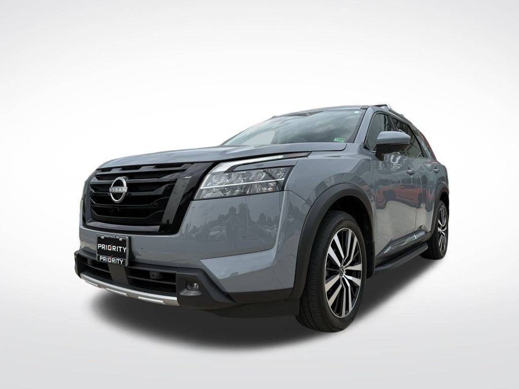 2023 Nissan Pathfinder Platinum — SUV — 8,980 mi — Chantilly, VA