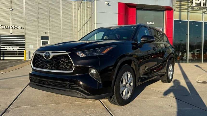 2022 Toyota Highlander XLE — SUV — 53,571 mi — Chantilly, VA