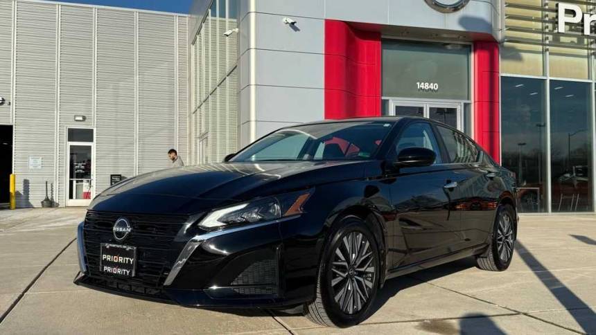 2023 Nissan Altima SV — Sedan — 8,287 mi — Chantilly, VA