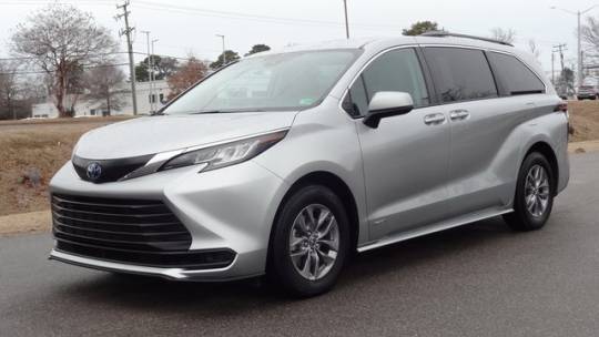 2021 Toyota Sienna LE — Minivan — 37,319 mi — Chesapeake, VA