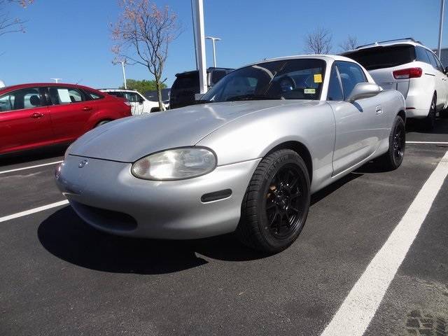1999 Mazda MX-5 Miata Base — Convertible — 200,554 mi — Chesapeake, VA