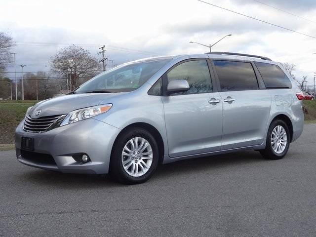 2016 Toyota Sienna L — Minivan — 49,812 mi — Chesapeake, VA